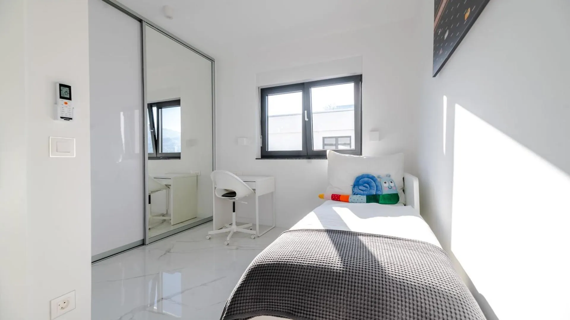 Luxury Beachfront Penthouse Apartment With Whirlpool And Spacious Rooftop Terrace, فينجيراك كرواتيا