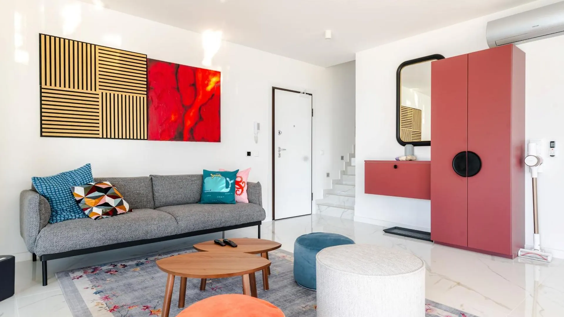 Luxury Beachfront Penthouse Apartment With Whirlpool And Spacious Rooftop Terrace, فينجيراك